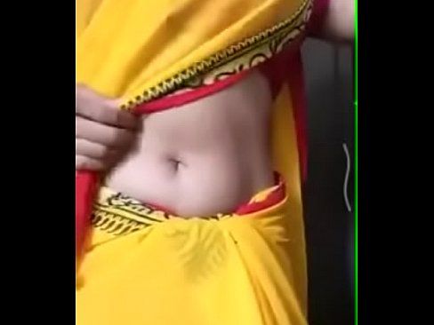 Sexy girls wearing sari showing