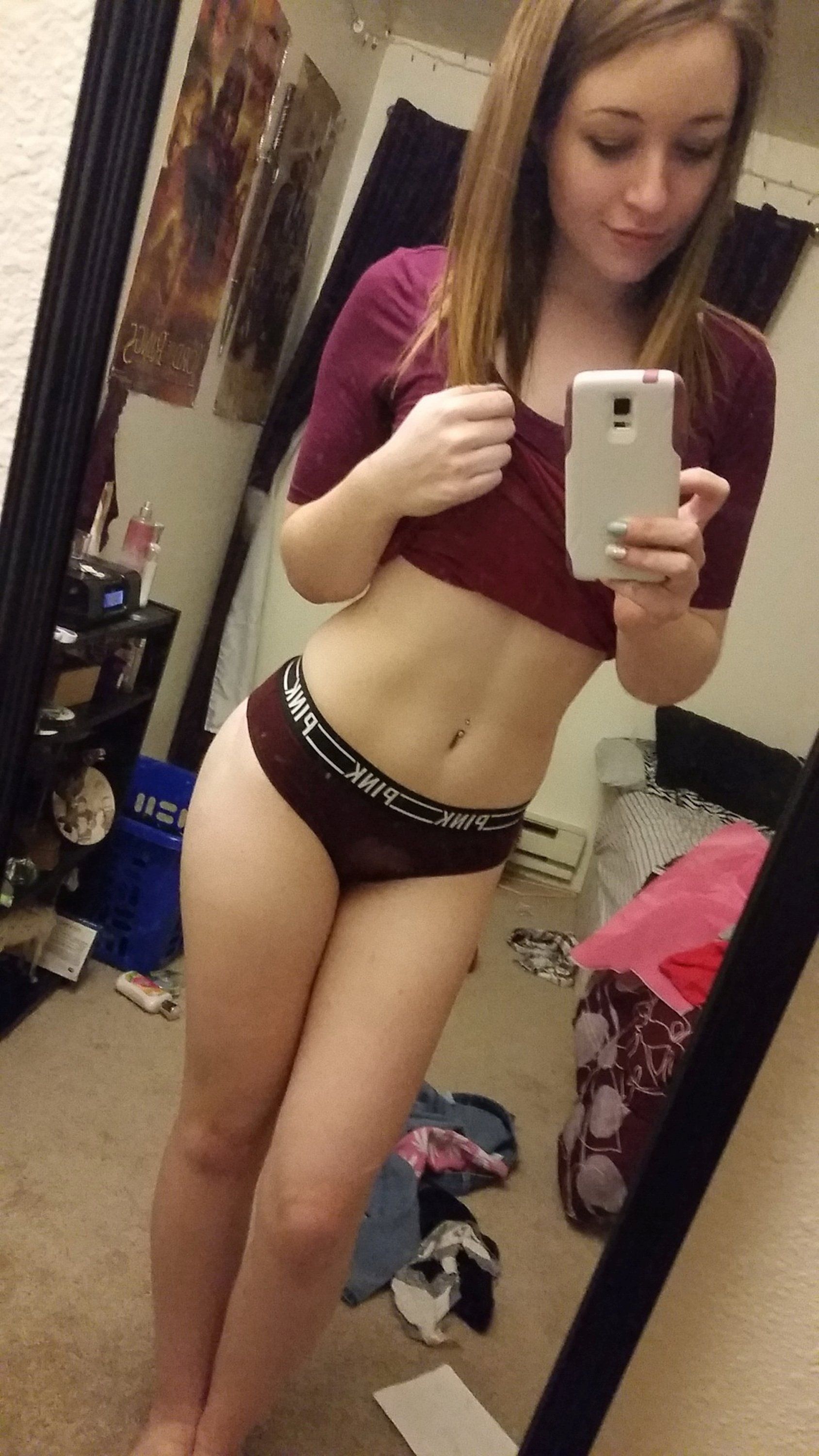 Sexy teen slut selfie naked