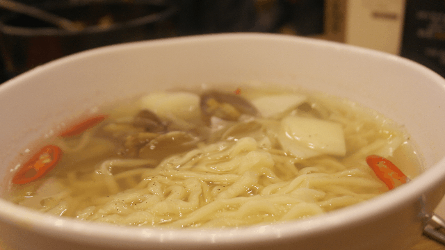 Ref reccomend Asian noddle soup