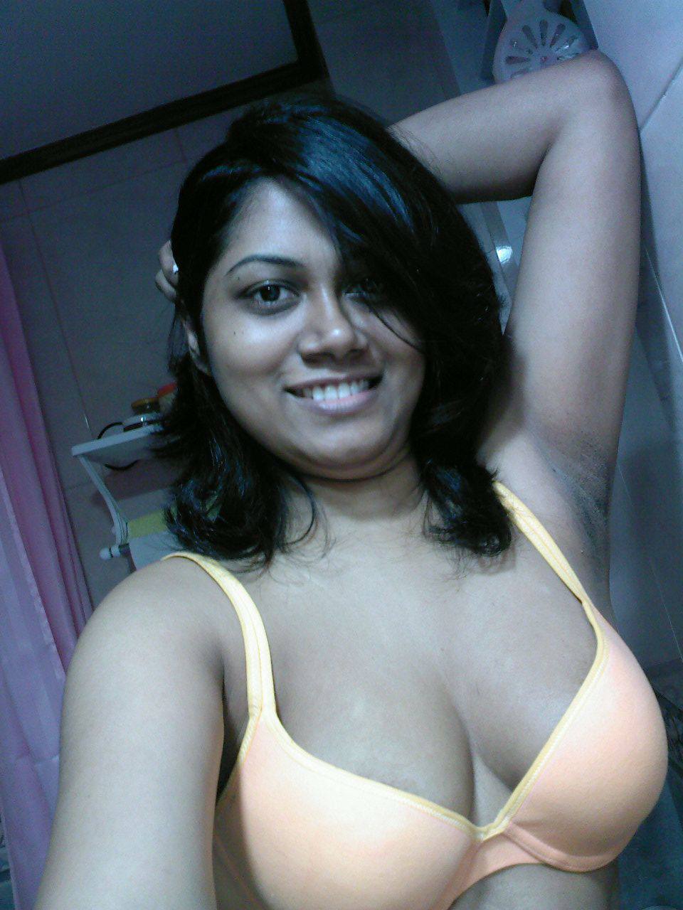 best of Aunty with big tamil bra mulai sexy
