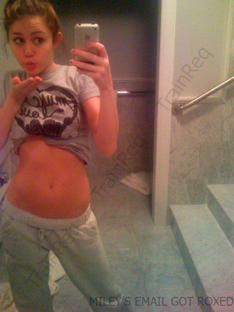 Newley released miley cyrus sex pics