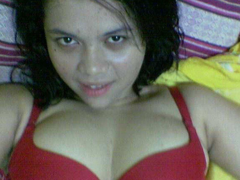 Sgt. C. recommendet Alone nude at home