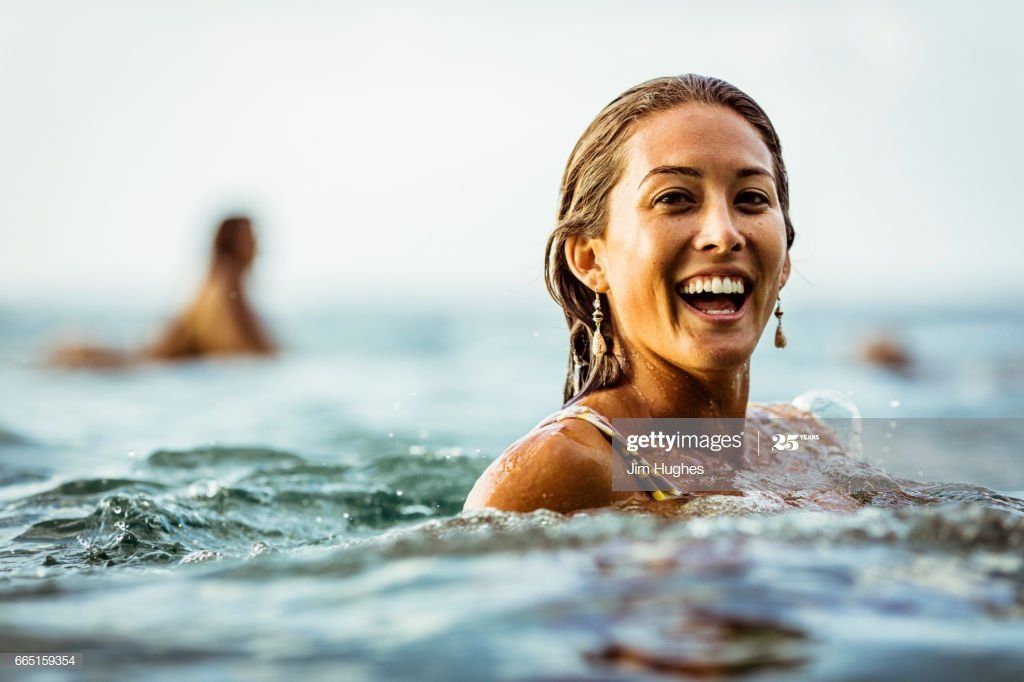 HB reccomend Young women having fun in hawaii photos