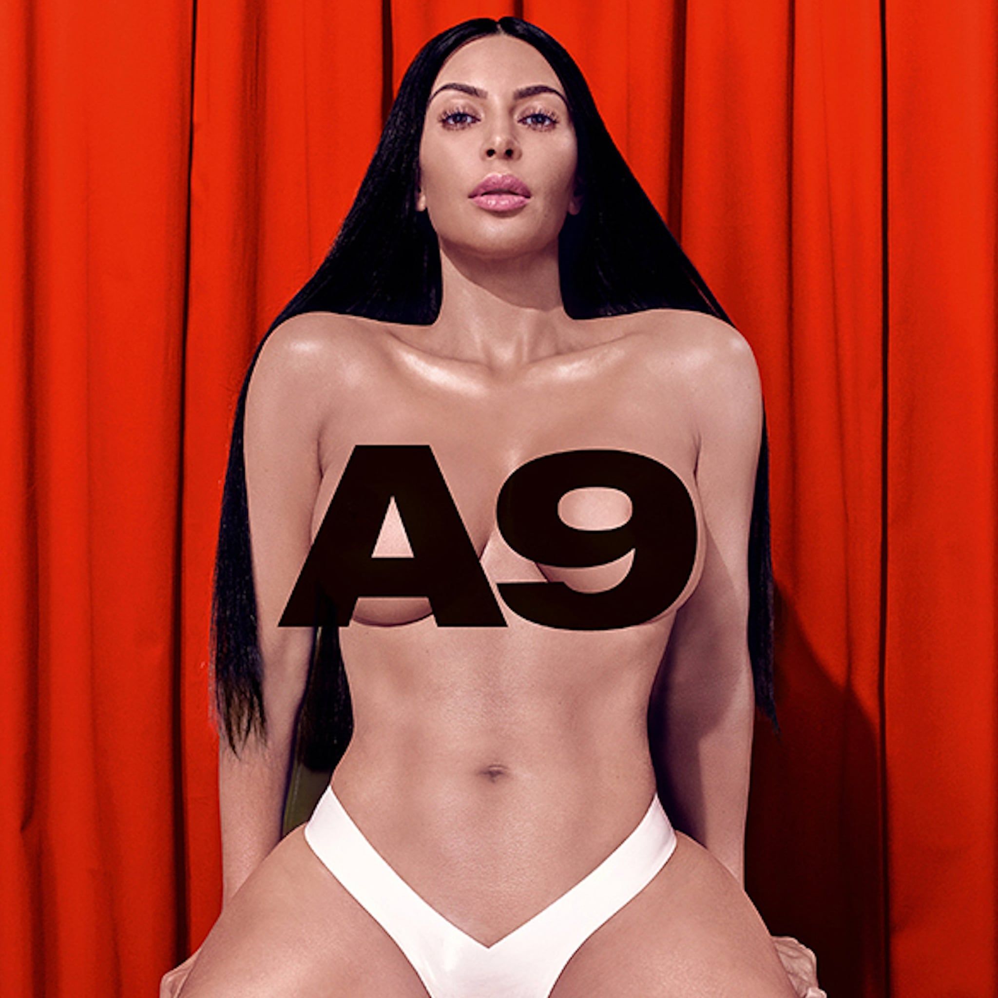 Kim kardashian topless