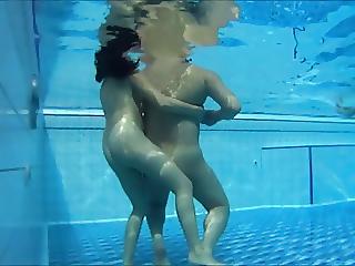 Free voyeur pics at pool