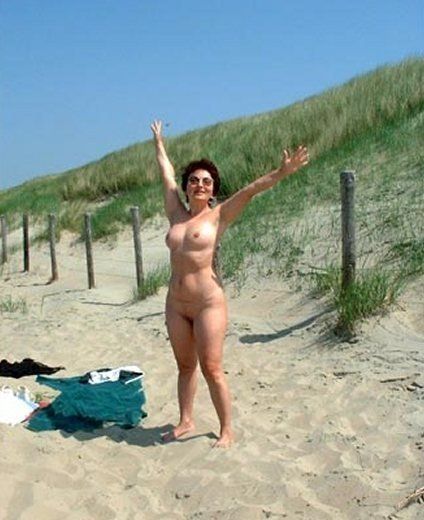 Louis-Vuitton reccomend German nudist beach
