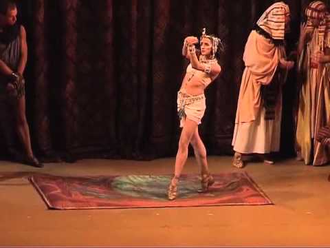 Egyptian girl dancing naked