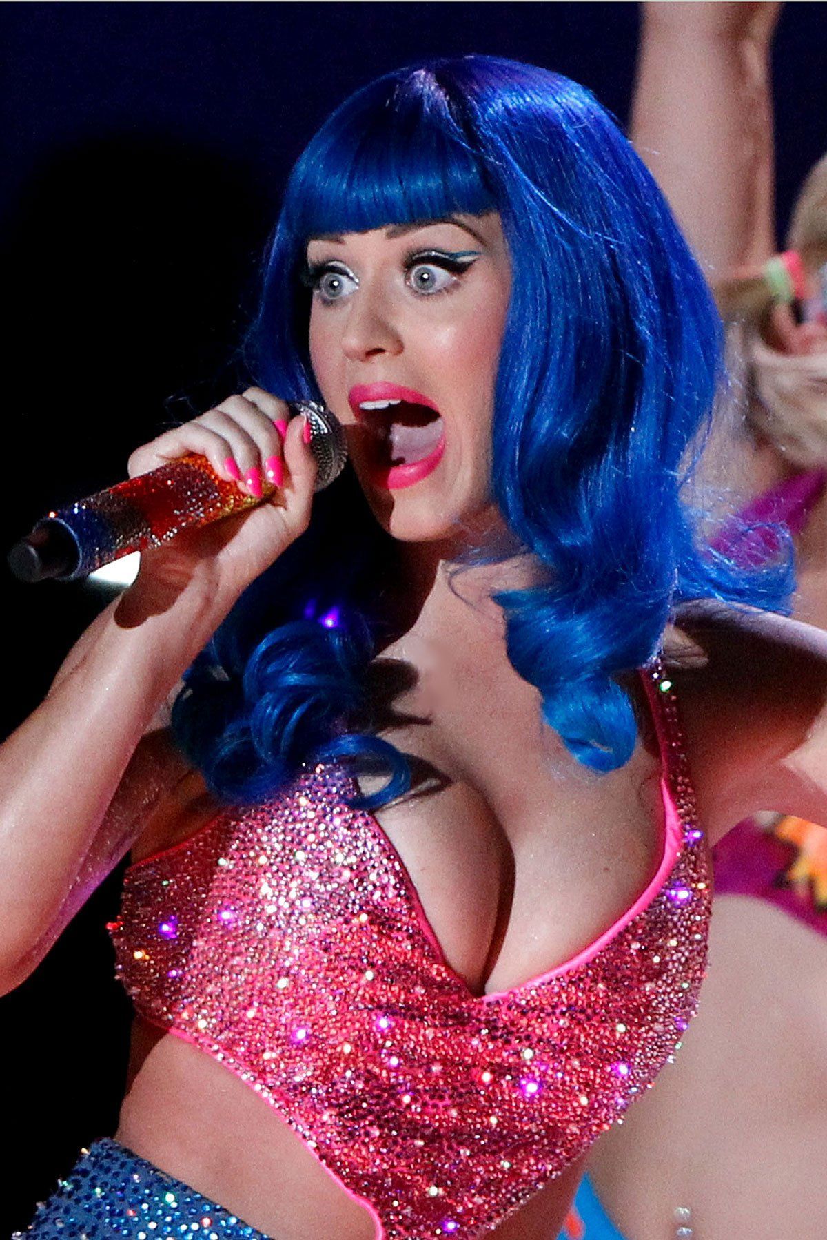 Katy perry shows boobs