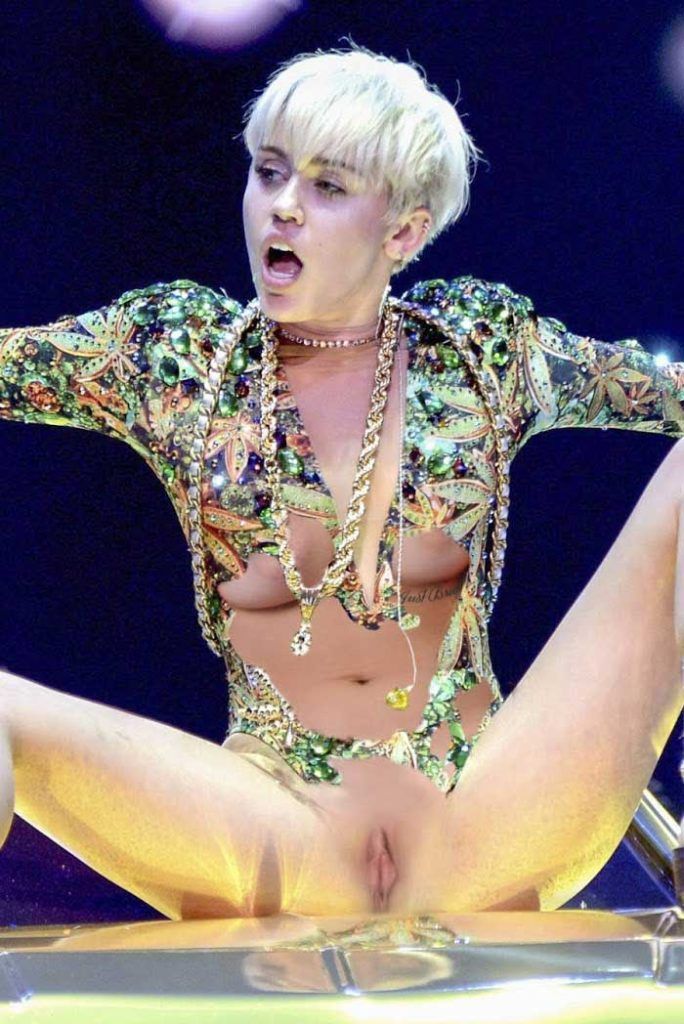 best of On Miley her knees pussy cyrus