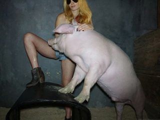 best of Nude girl pig